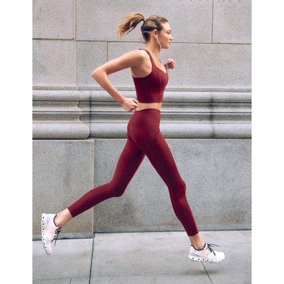 Beyond Yoga PowerBeyond Strive High Waist Pocket Midi Leggings size small - Picture 1 of 8